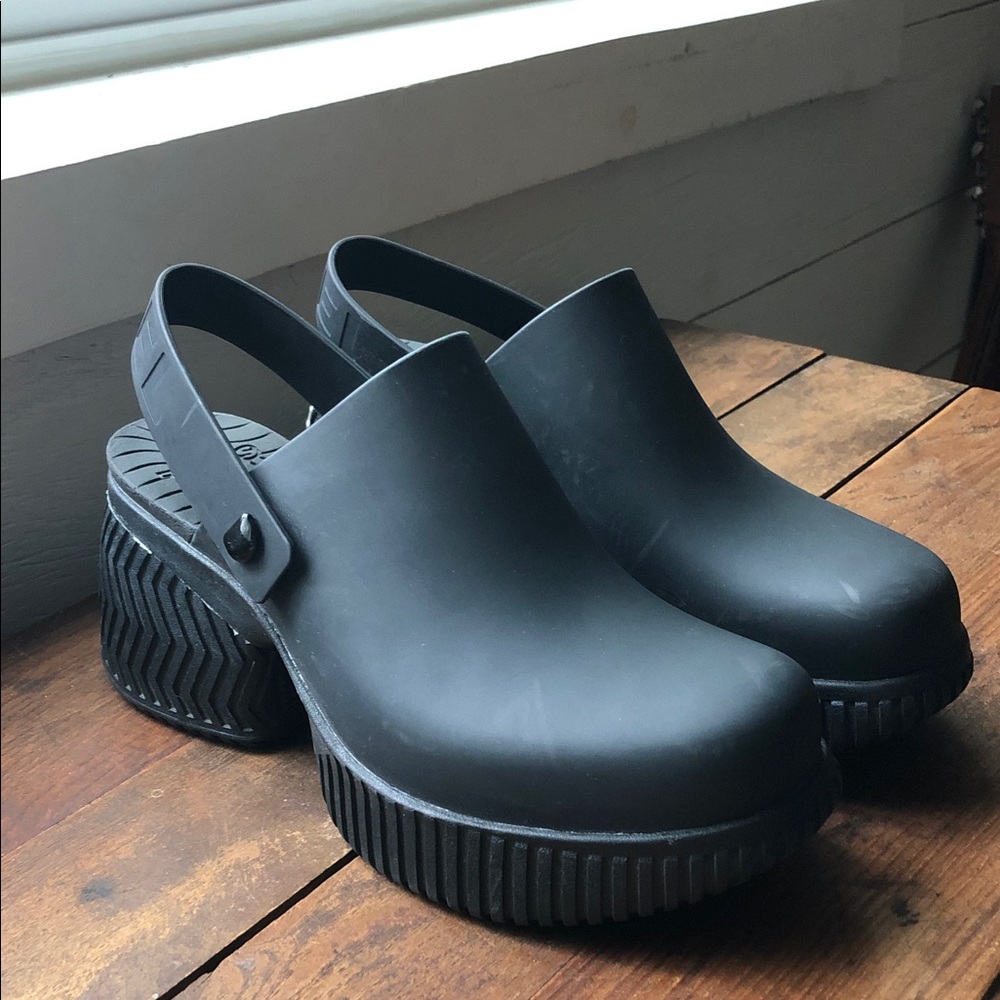 SOREL Waterproof Platform Clogs